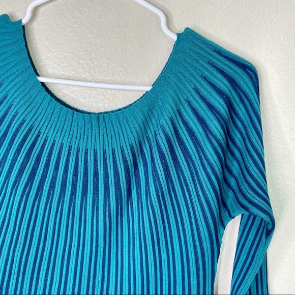 Emporio Armani Knit Three-Quarter Sleeve Two Toned Dress - Picture 8 of 12